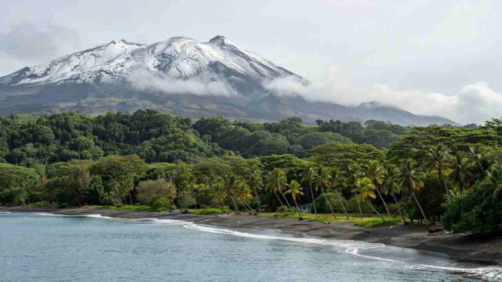 Why Does It Snow in Tropical Hawaii
